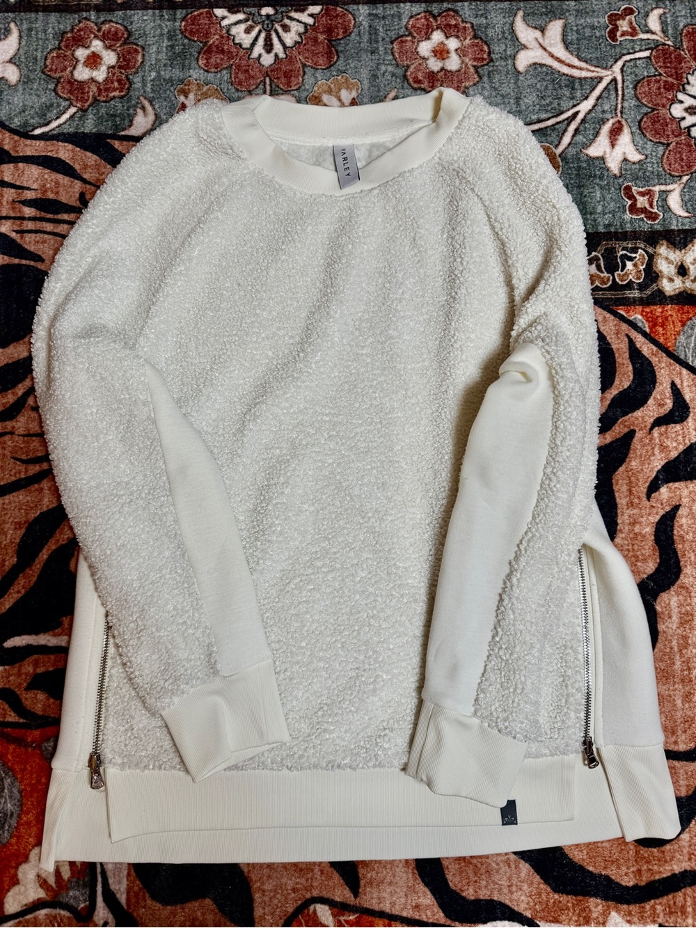 Varley Cozy Ivory Sherpa Sweatshirt - Brand: blank